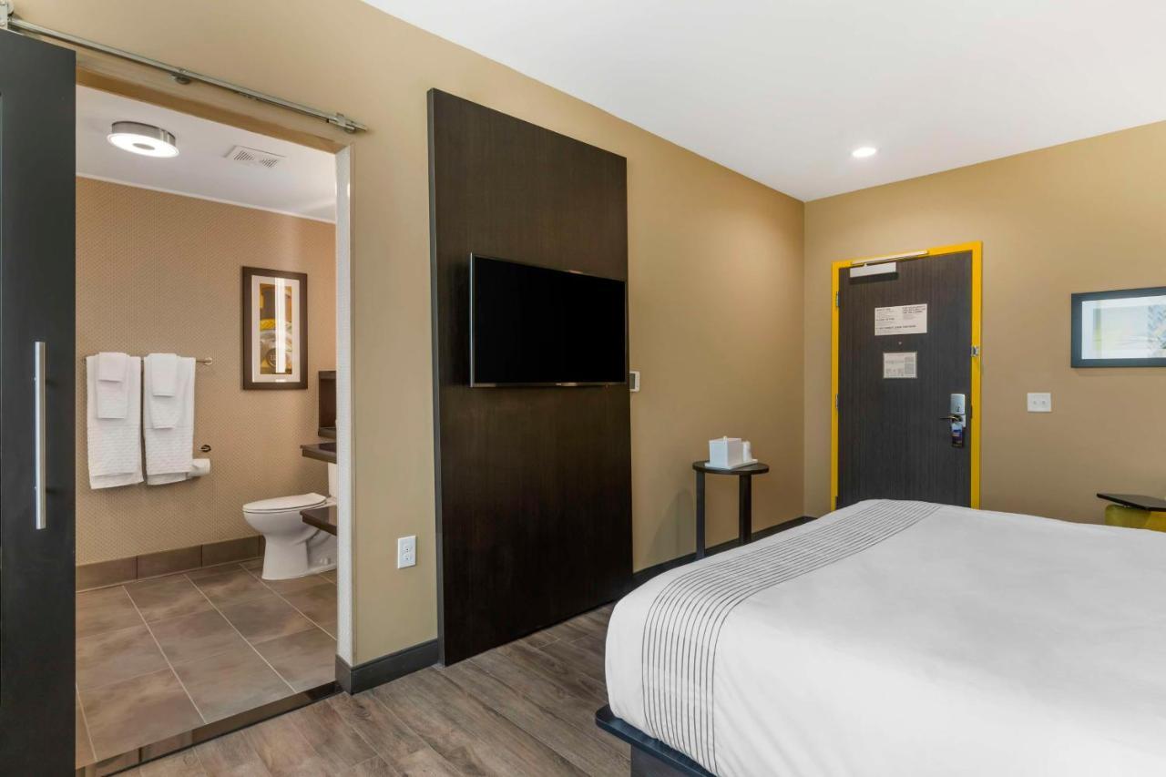 Glo Best Western Pooler - Savannah Airport Hotel Extérieur photo